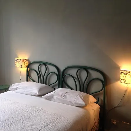 Romantic Green